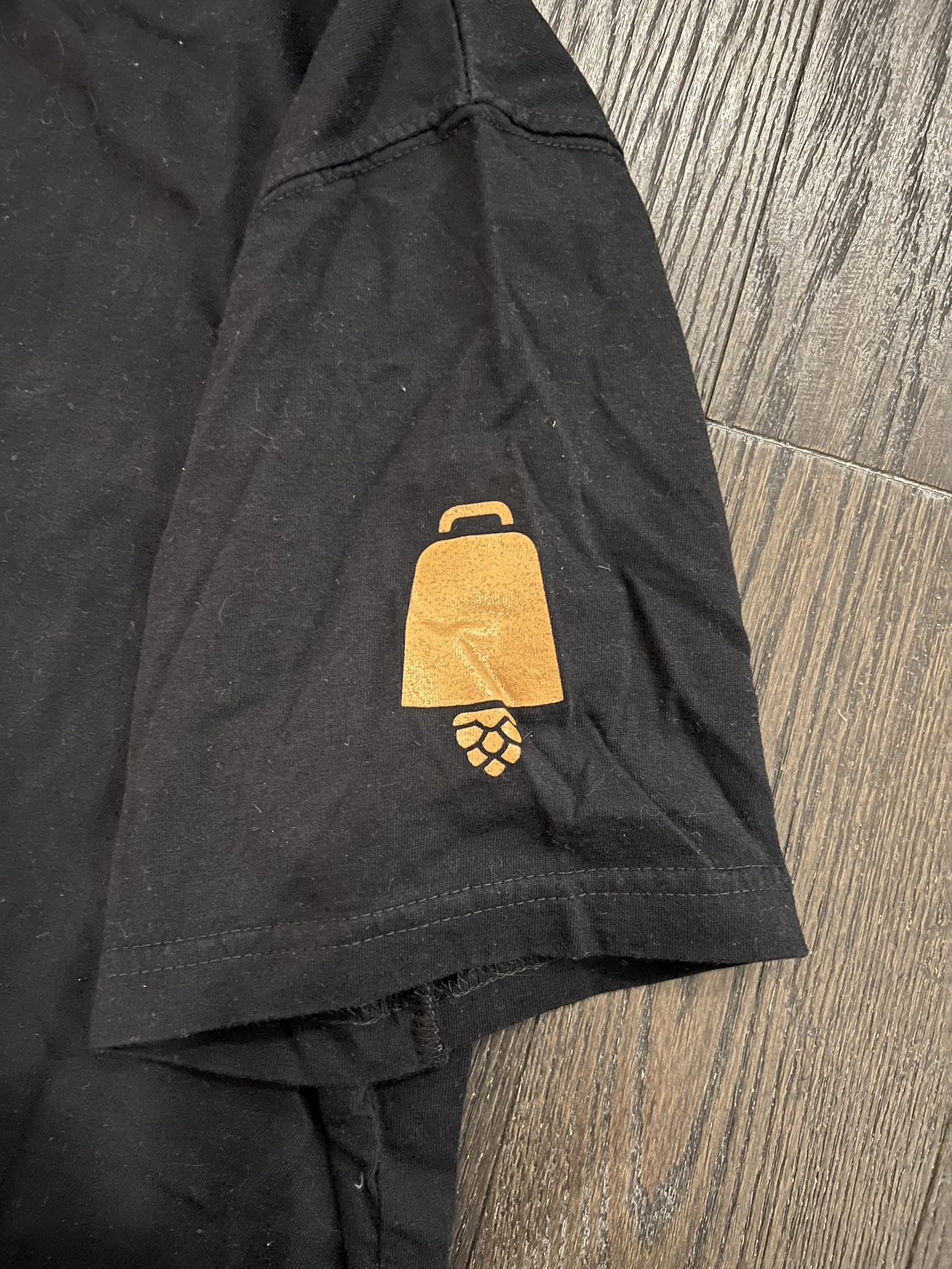 Graphic tee image indicator(8)