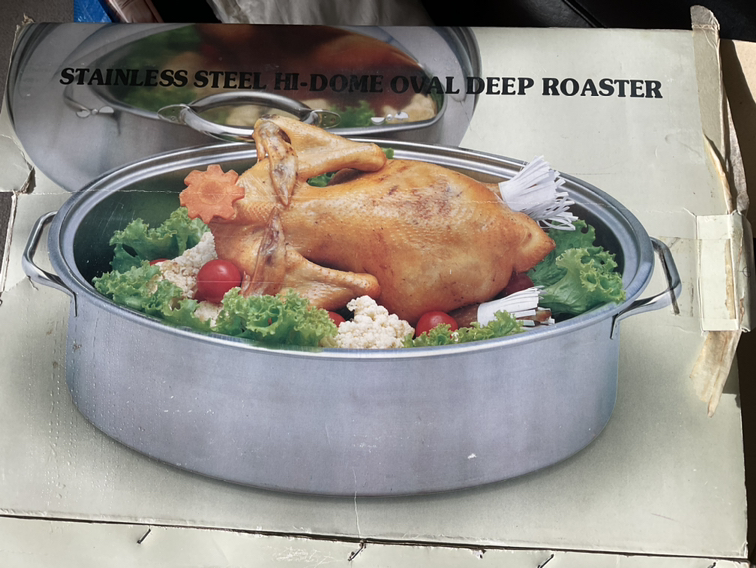 Roasting pan, oval with lid