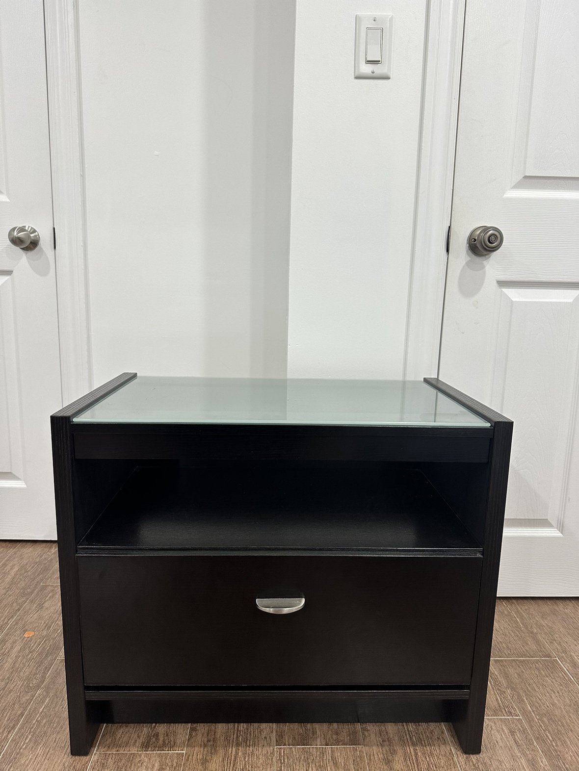 Night Stand/Dresser,Wooden