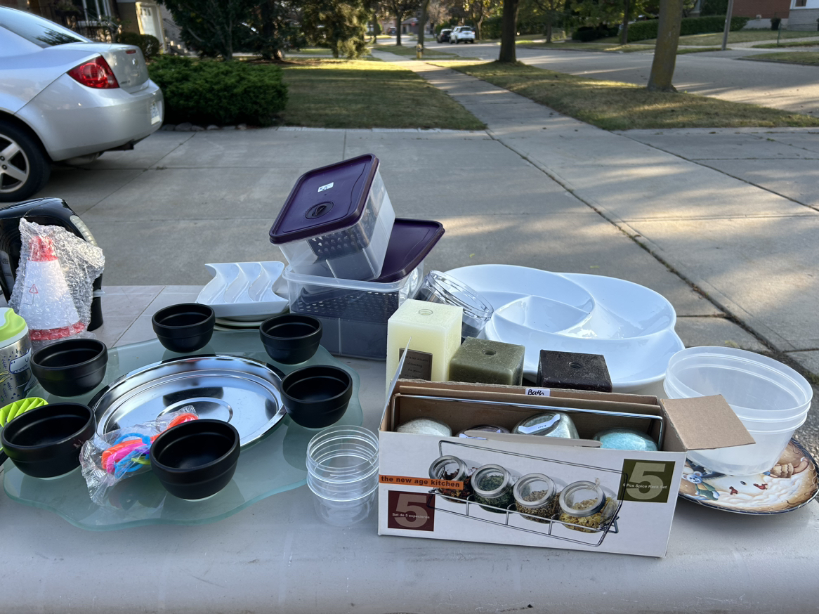 Garage sale - free stuff image indicator(8)