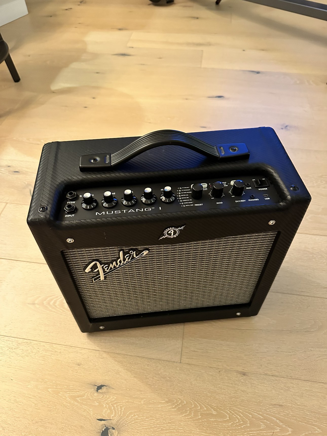 Fender Mustang guitar amp thumbnail