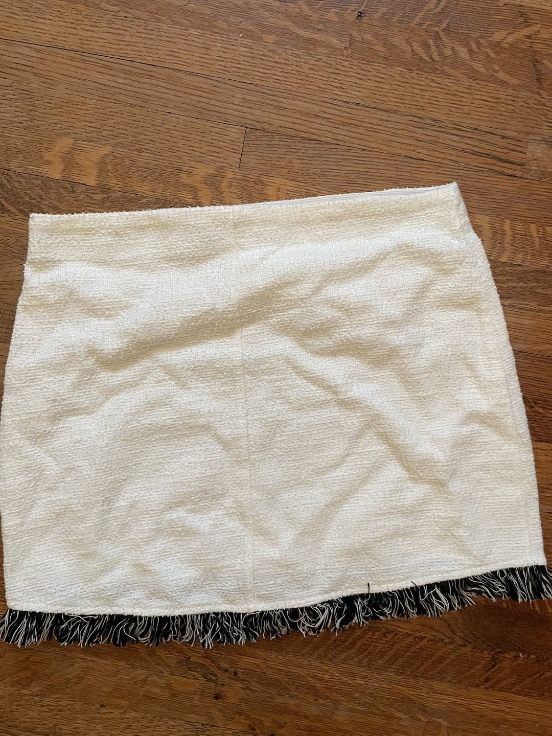 Zara skirt image indicator(3)