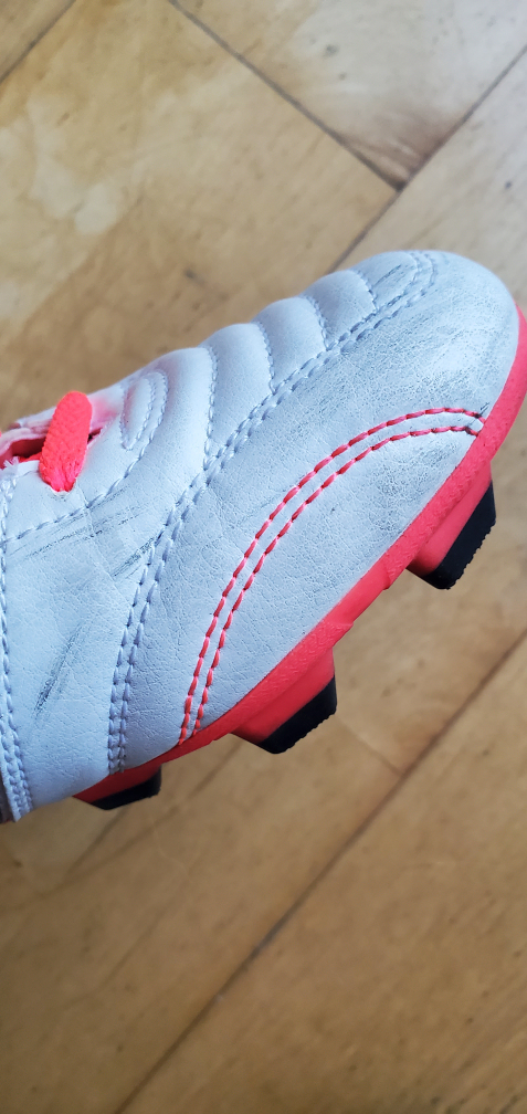 adidas soccer cleats, women's, size 7 image indicator(3)