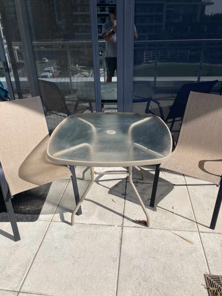 Outdoor table 2 chairs
