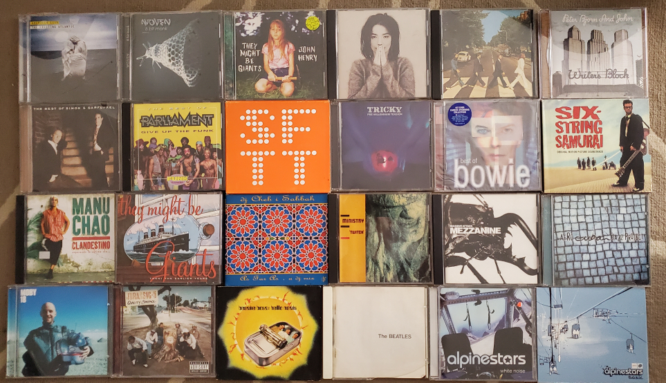 Ton of free used CDs! (approx. 200) image indicator(5)