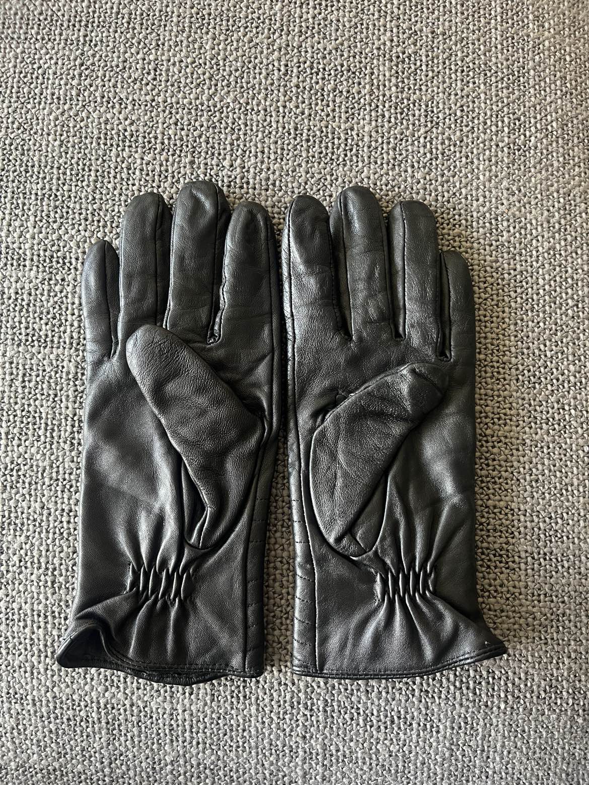 Timberland Gloves [Women’s; Used] image indicator(2)