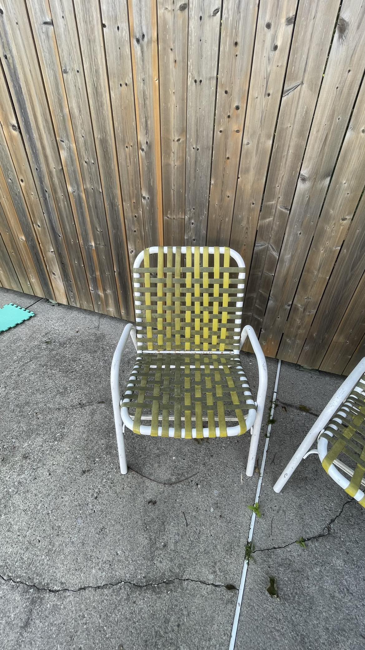 4 vintage retro 70s patio/pool/lawn chairs - photo 2