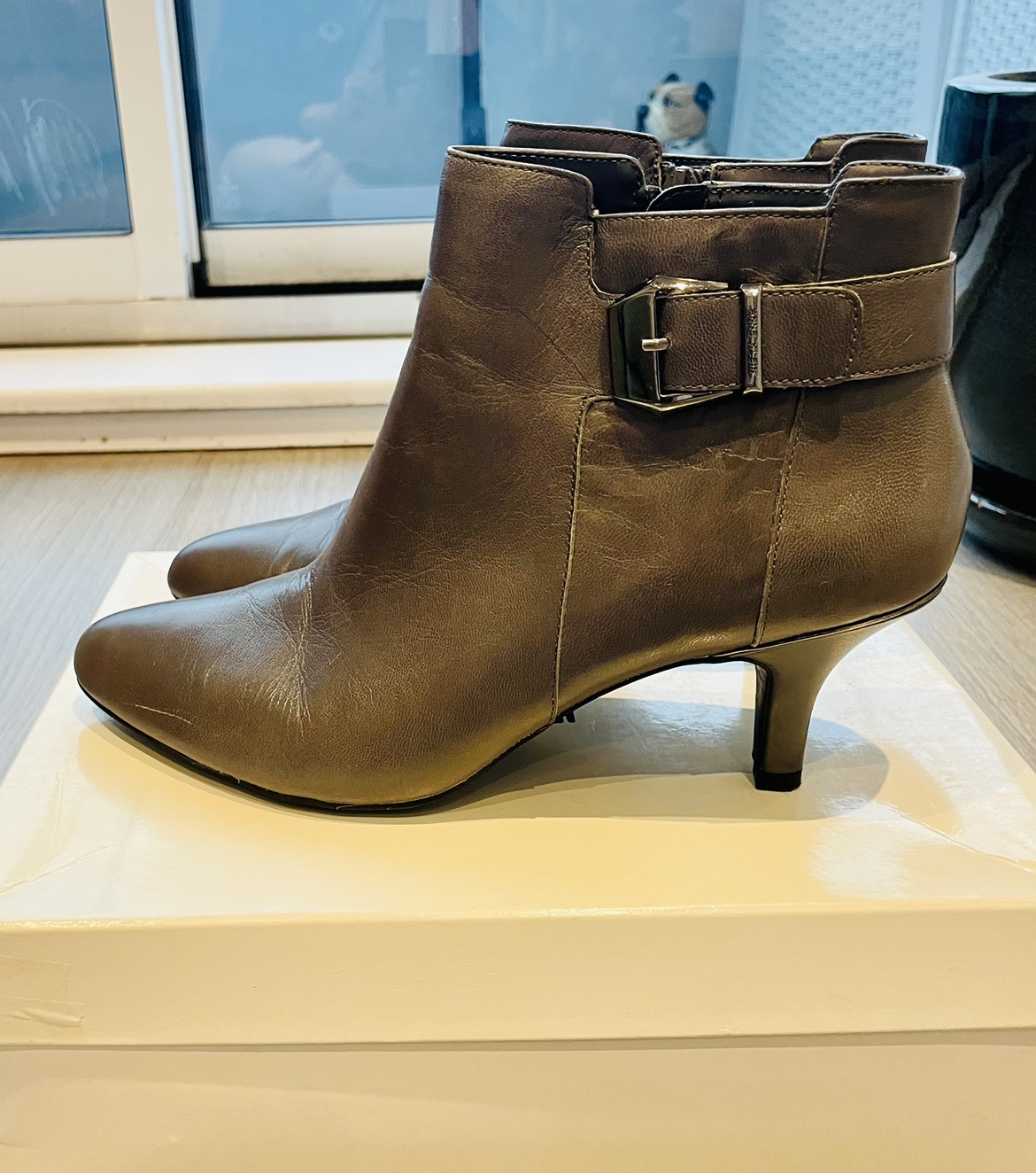 #freecycle Anne Klein Ankle Boots - Size 9 thumbnail