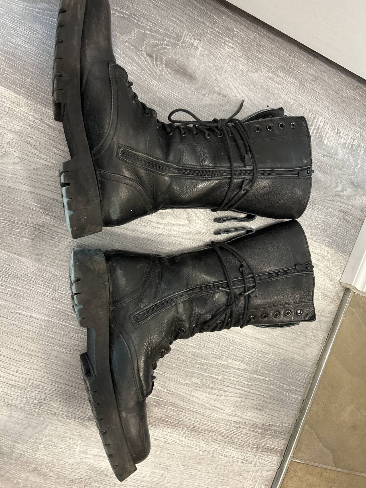 Black Leather Boots - photo 2