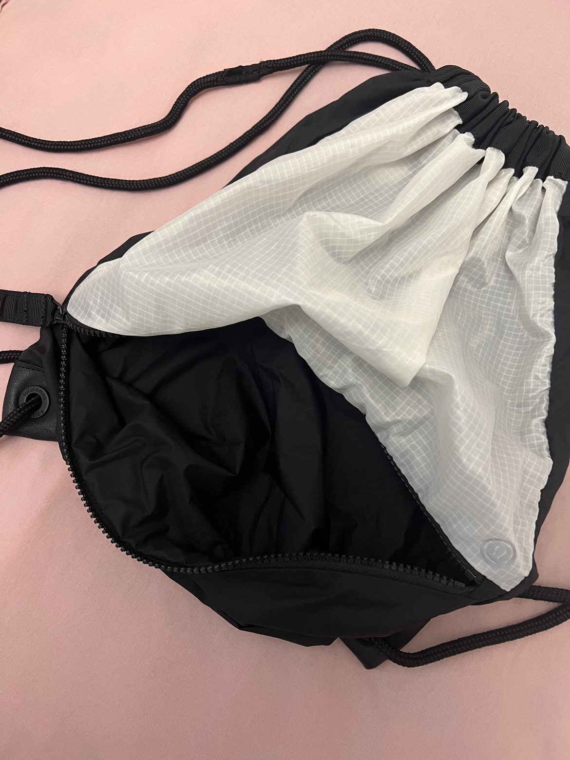 #freecycle Lululemon drawstring bag image indicator(3)
