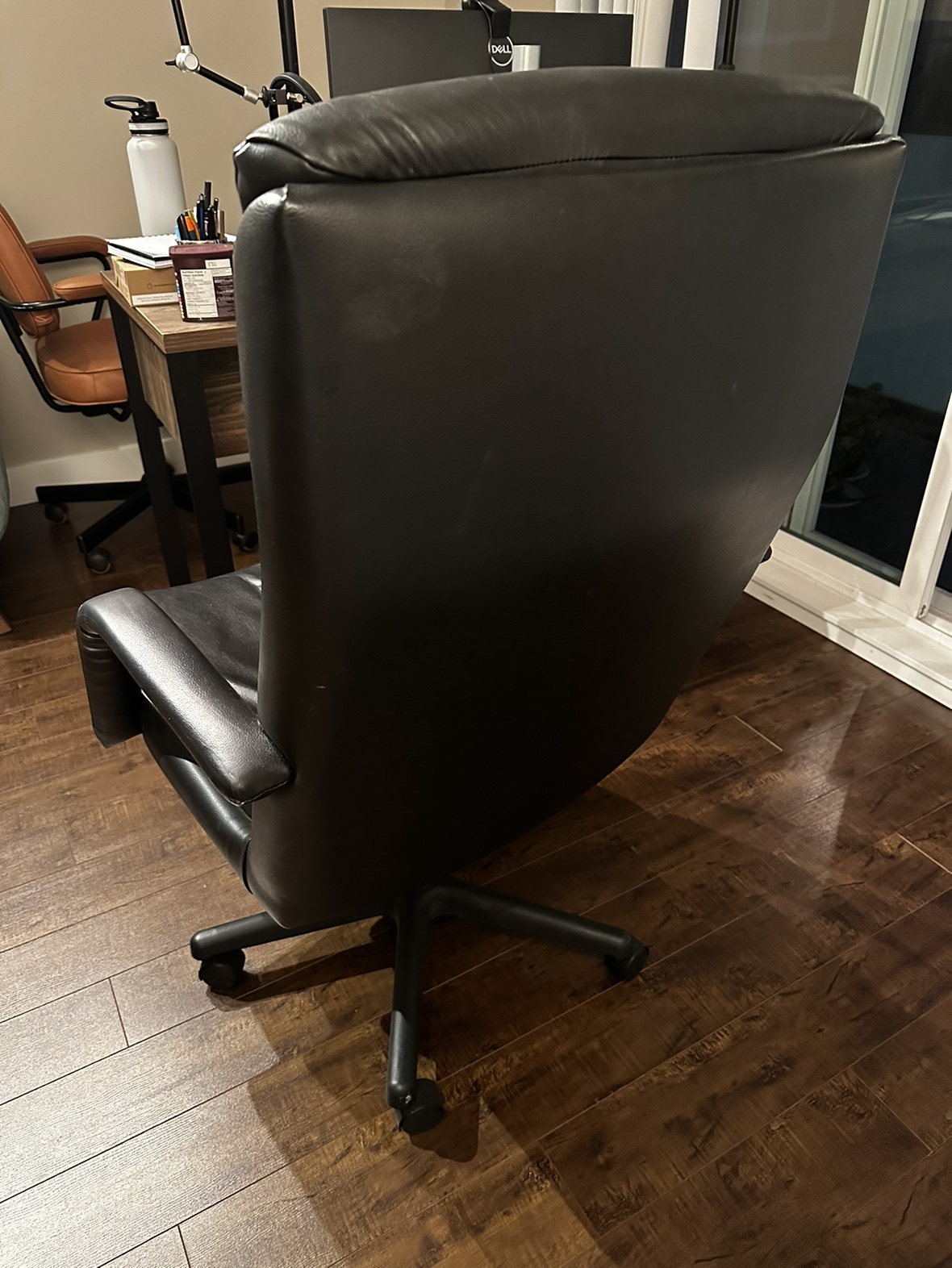 Office chair- no damage - photo 4