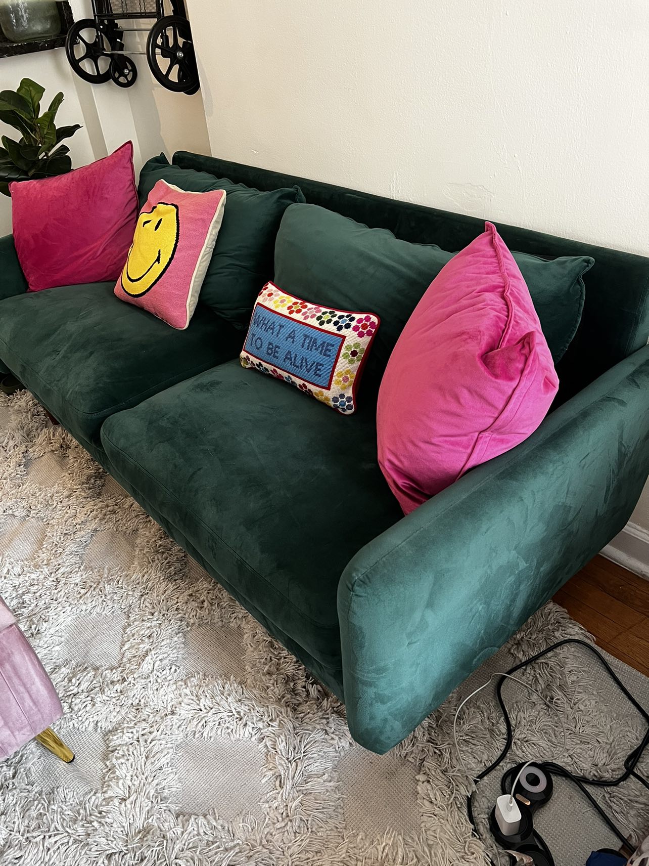 Green couch - photo 2
