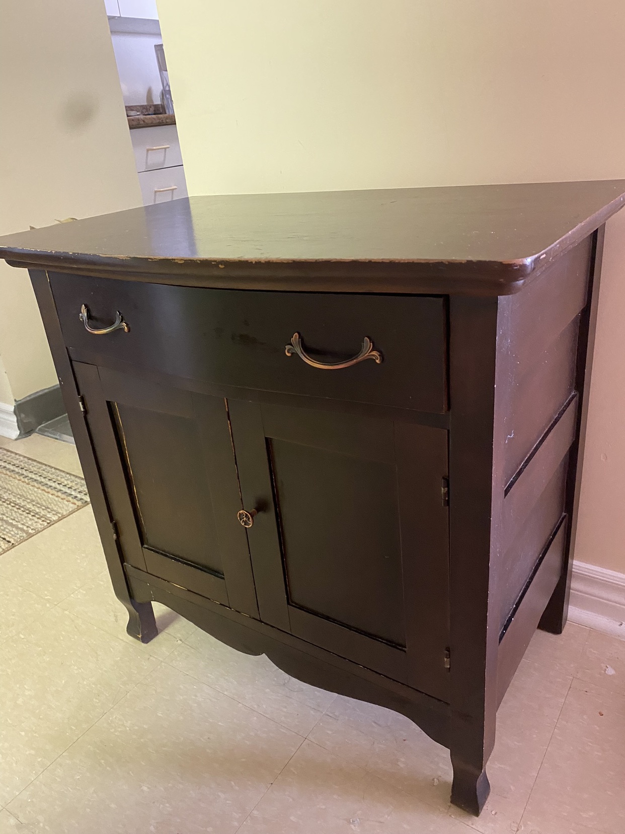 Vintage dresser/ vanity table thumbnail