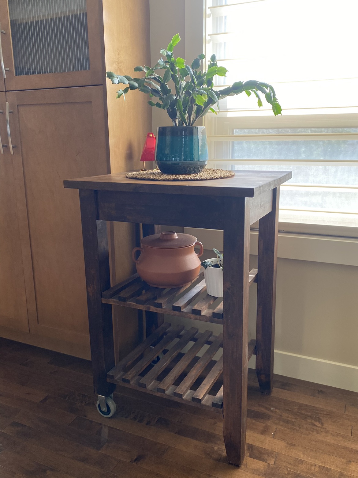 Wood kitchen cart/plant stand