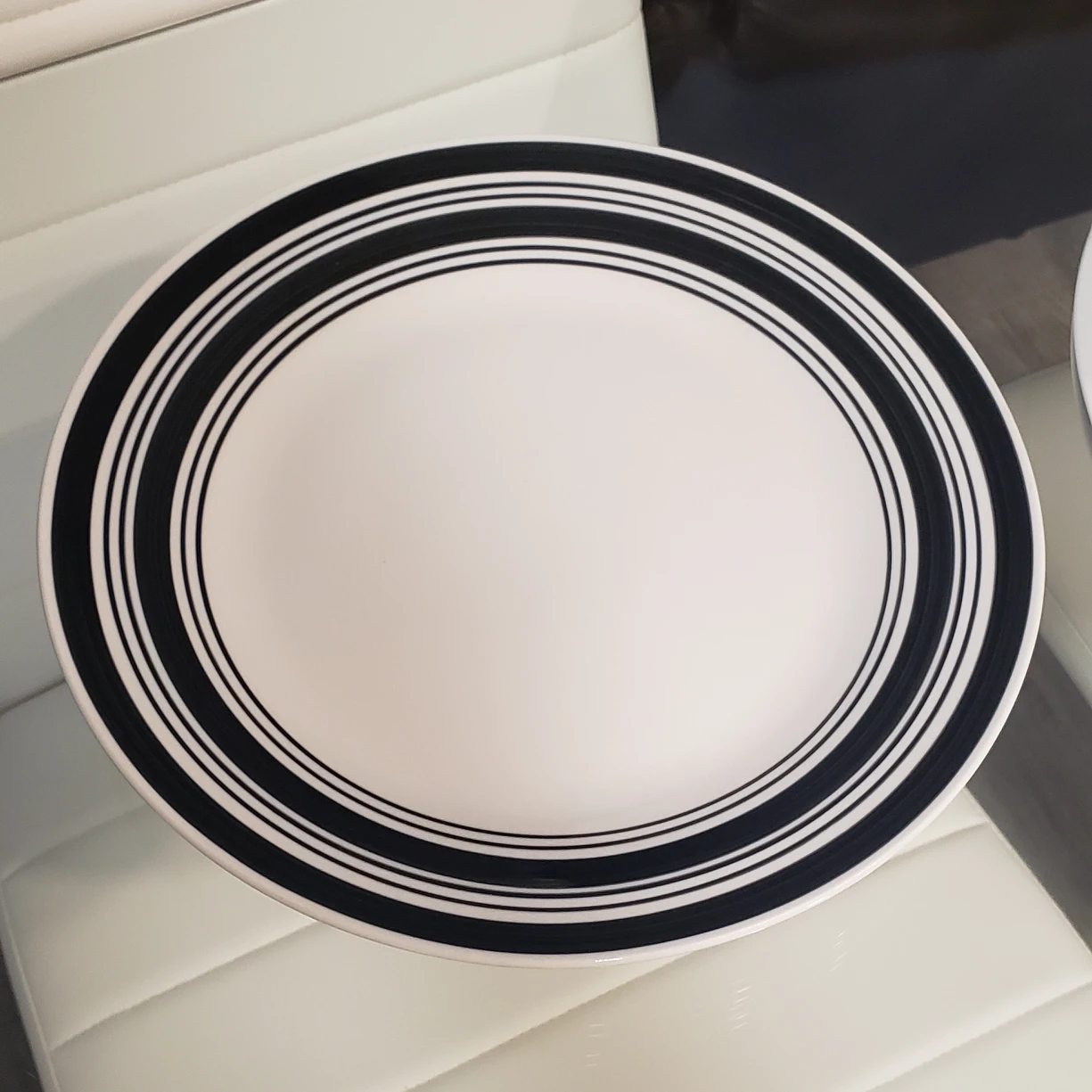 Dinner plates thumbnail