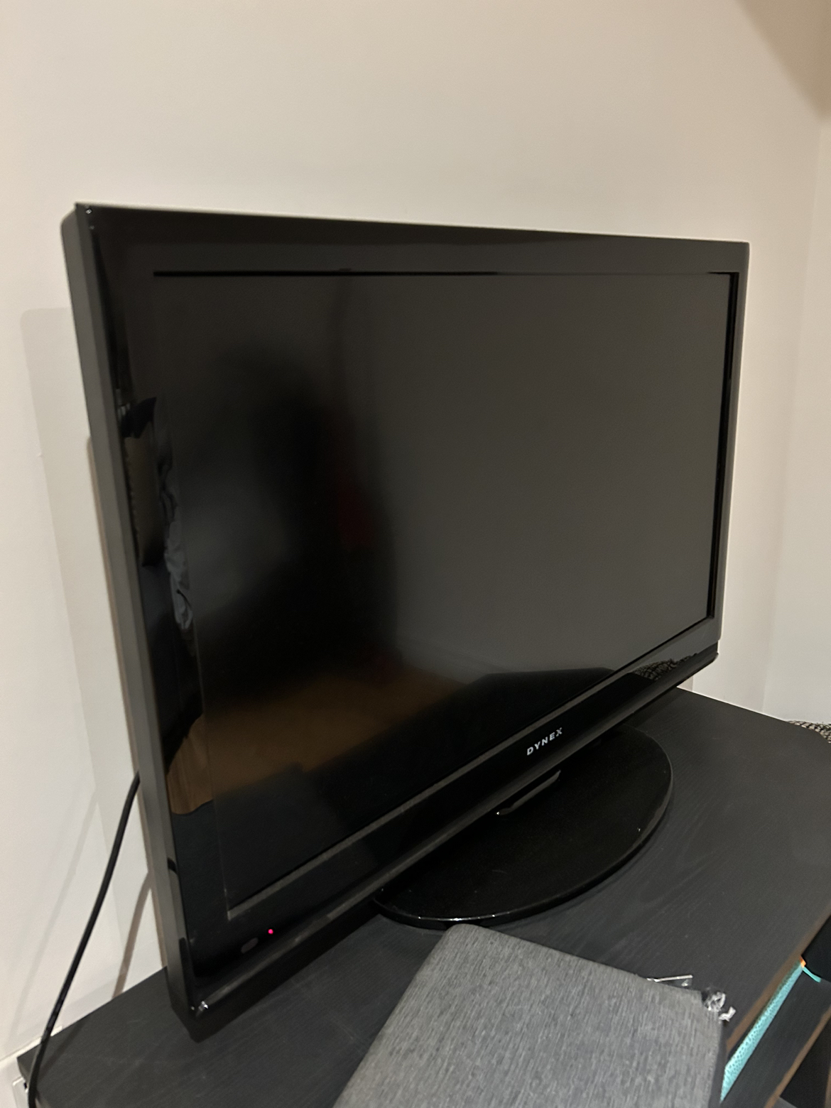 TV DYNEX 37” - photo 2