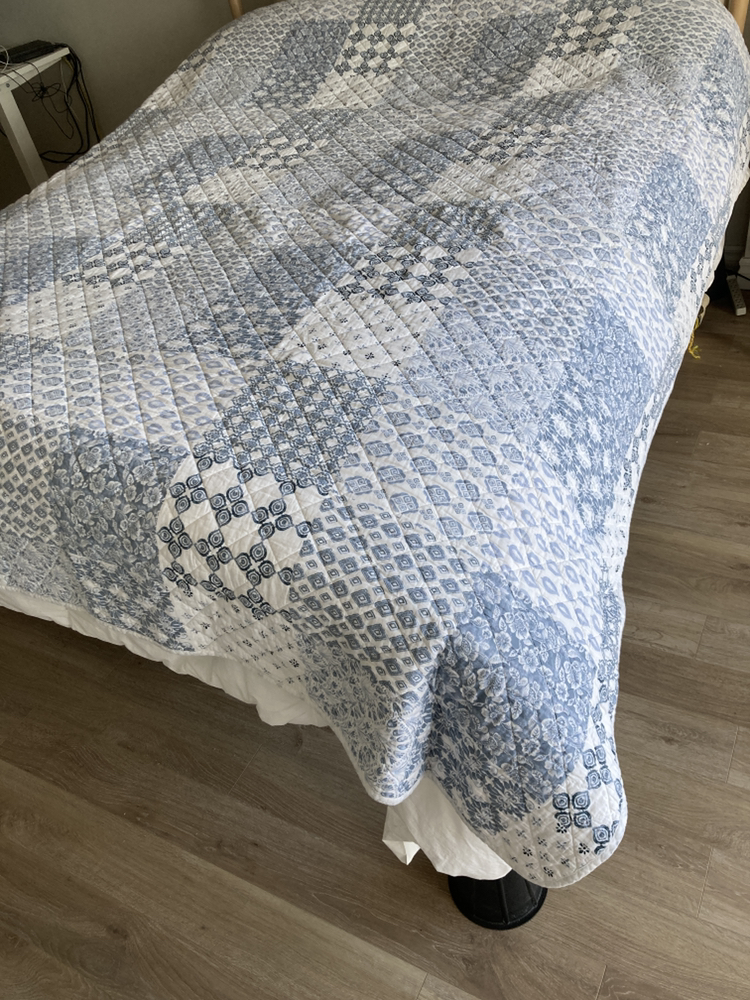 Tahari Queen size cotton blanket thumbnail