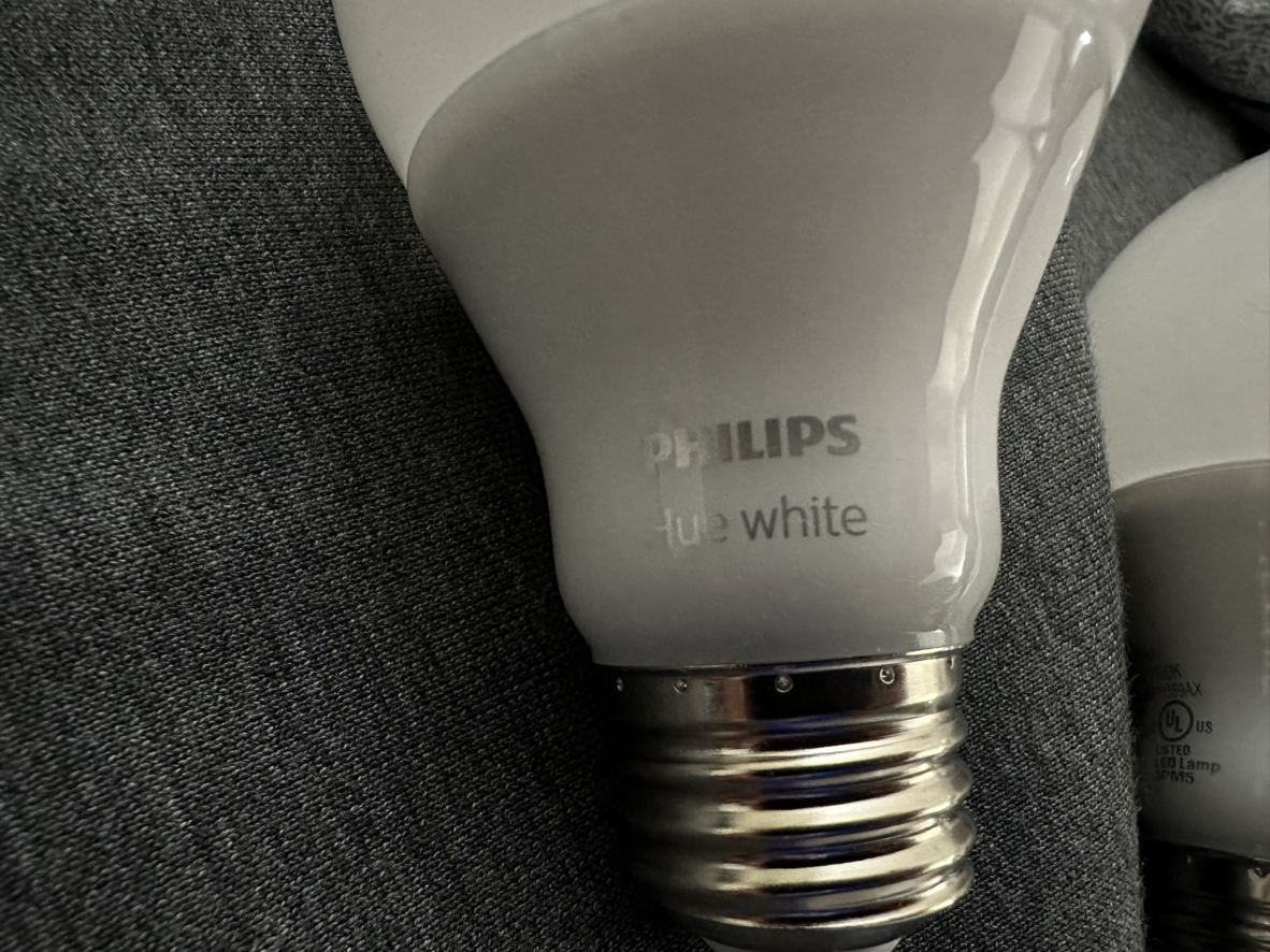 Philips Hue White Bulbs + Hub - photo 2