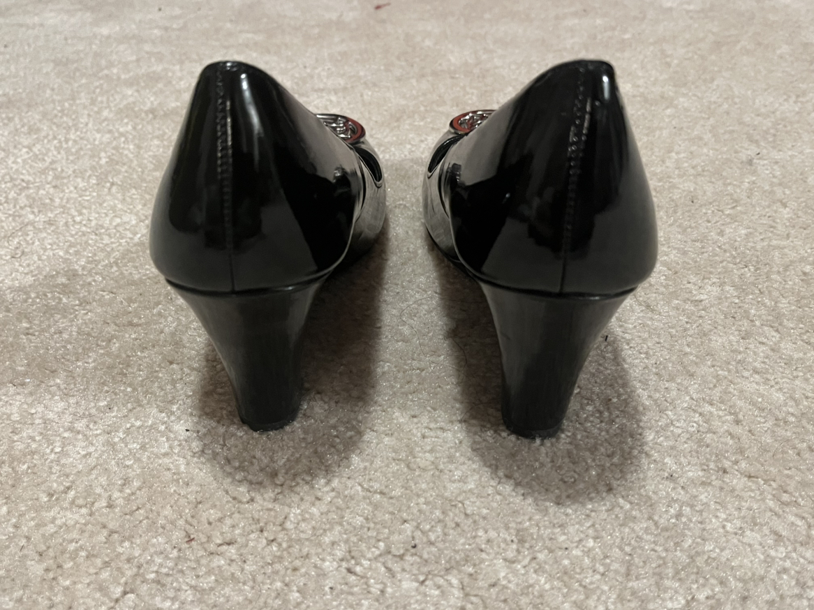 Fioni black wedge heels size 7.5 image indicator(3)