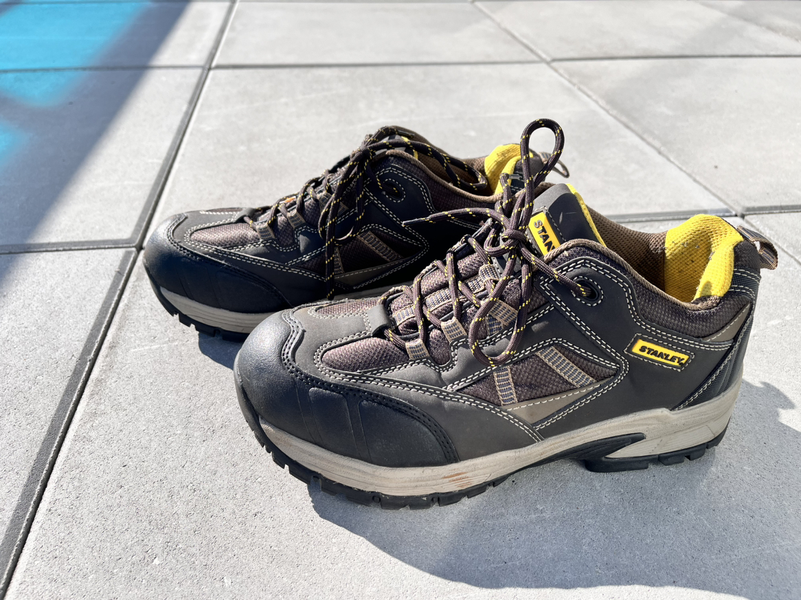 Stanley CSA approved Size-10 Safety Shoes - new - photo 4