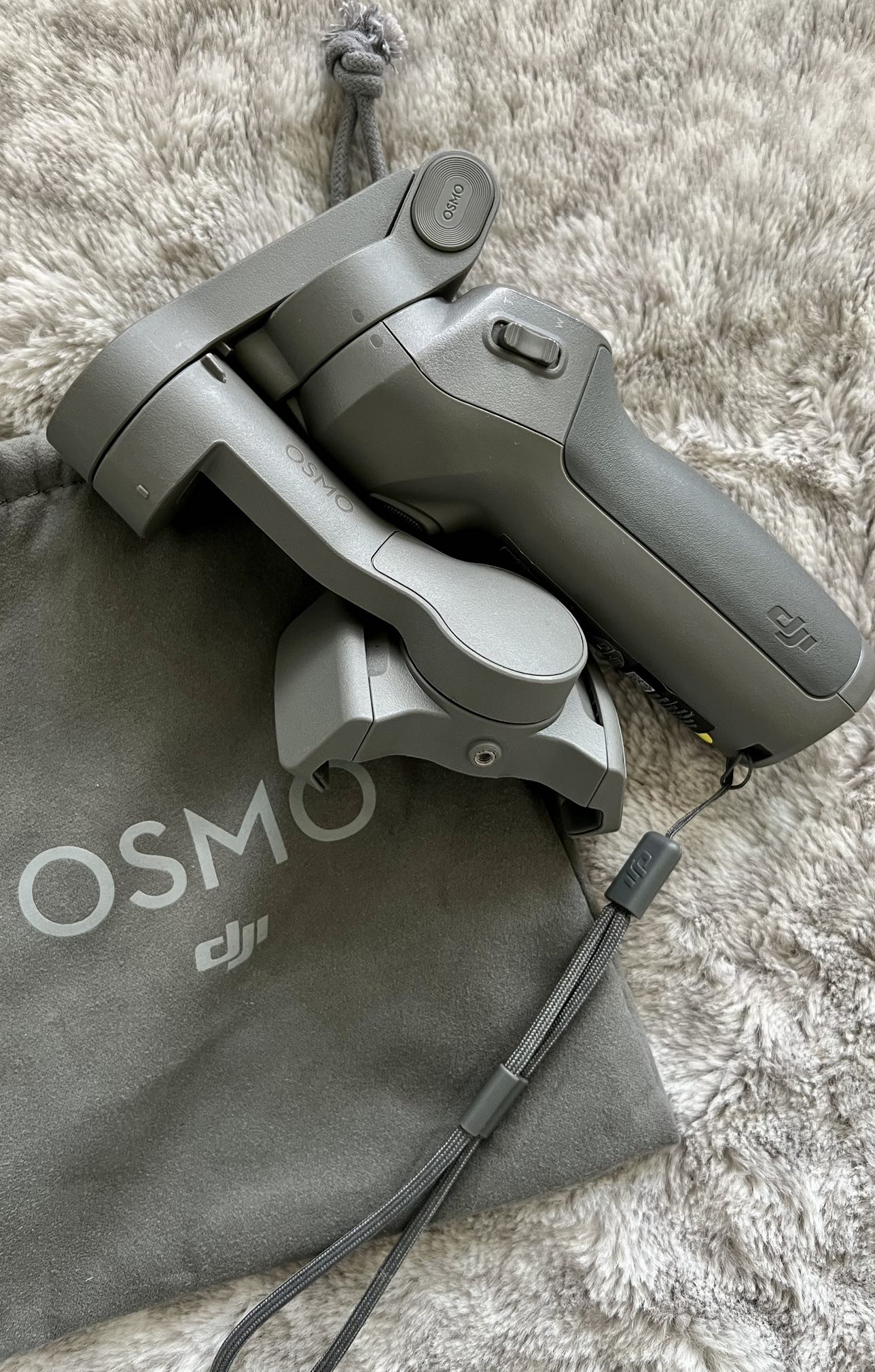 DJI Osmo Mobile 3 Gimbal thumbnail