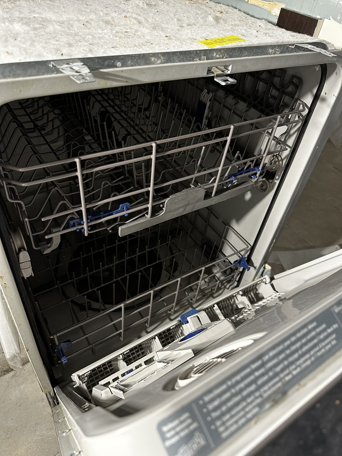 Dishwasher *FREE* needs fixing