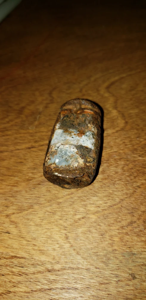 Rusty old battery - photo 3