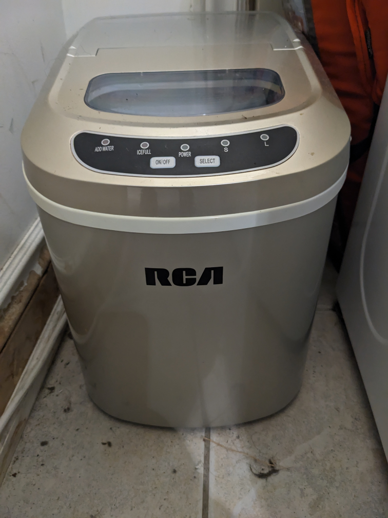rca Ice Maker thumbnail