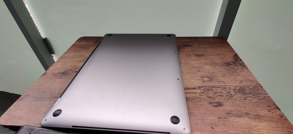 MacBook Pro (16-inch, 2019) - 32 GB RAM / i7 - photo 3