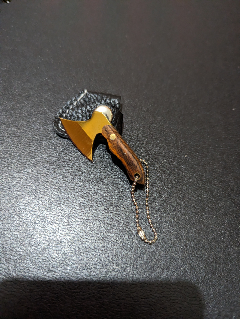 hatchet knife keychain thumbnail