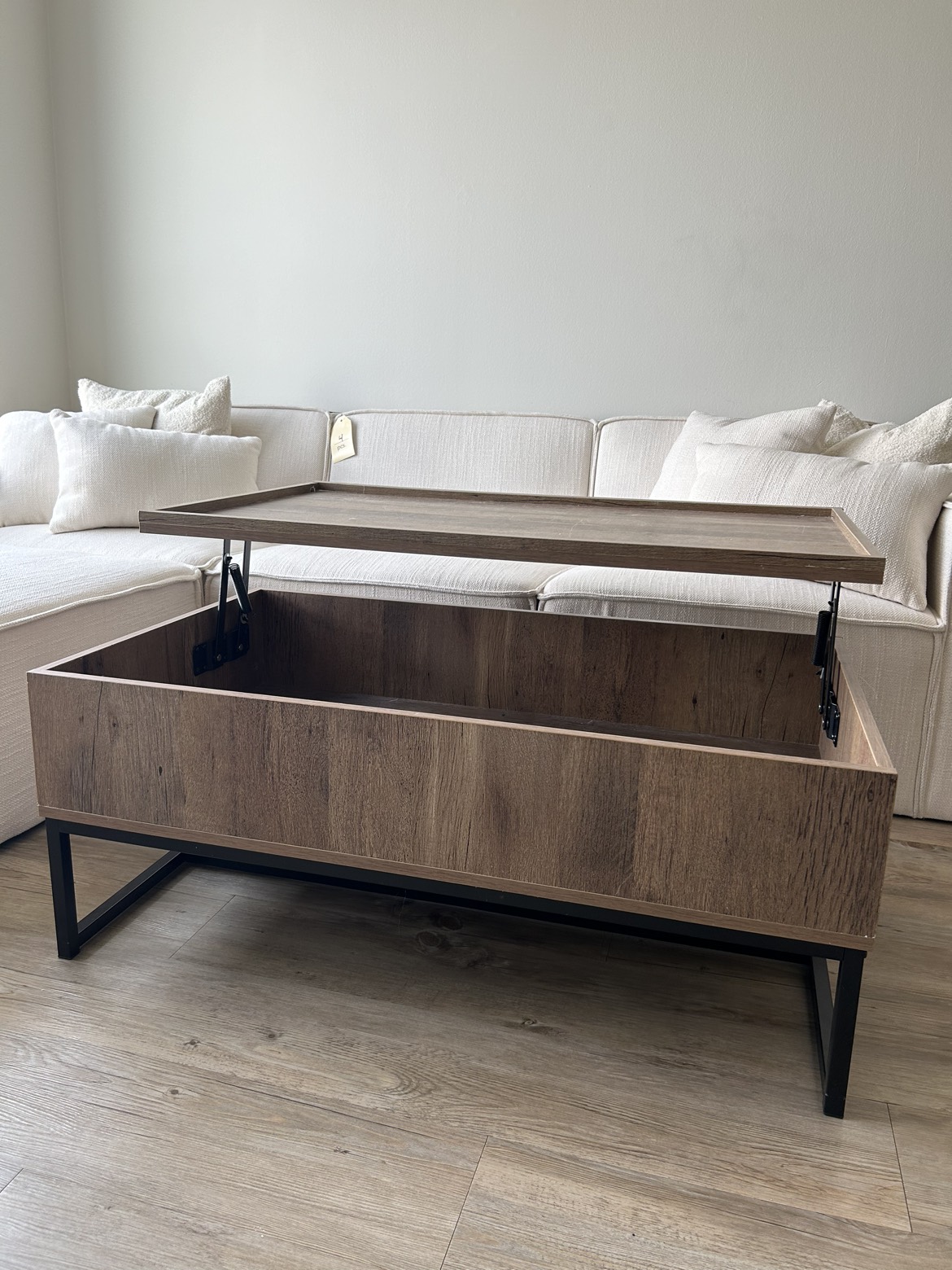 Lift top storage coffee table