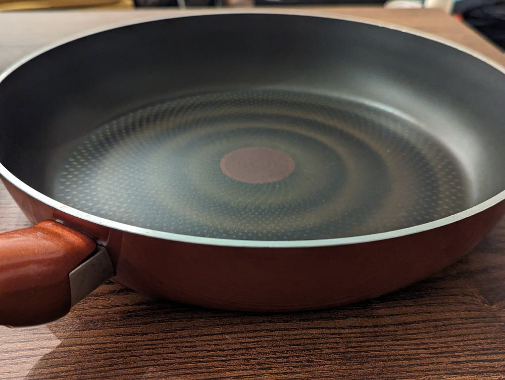 Non-stick 29cm pan from t-fal - photo 2