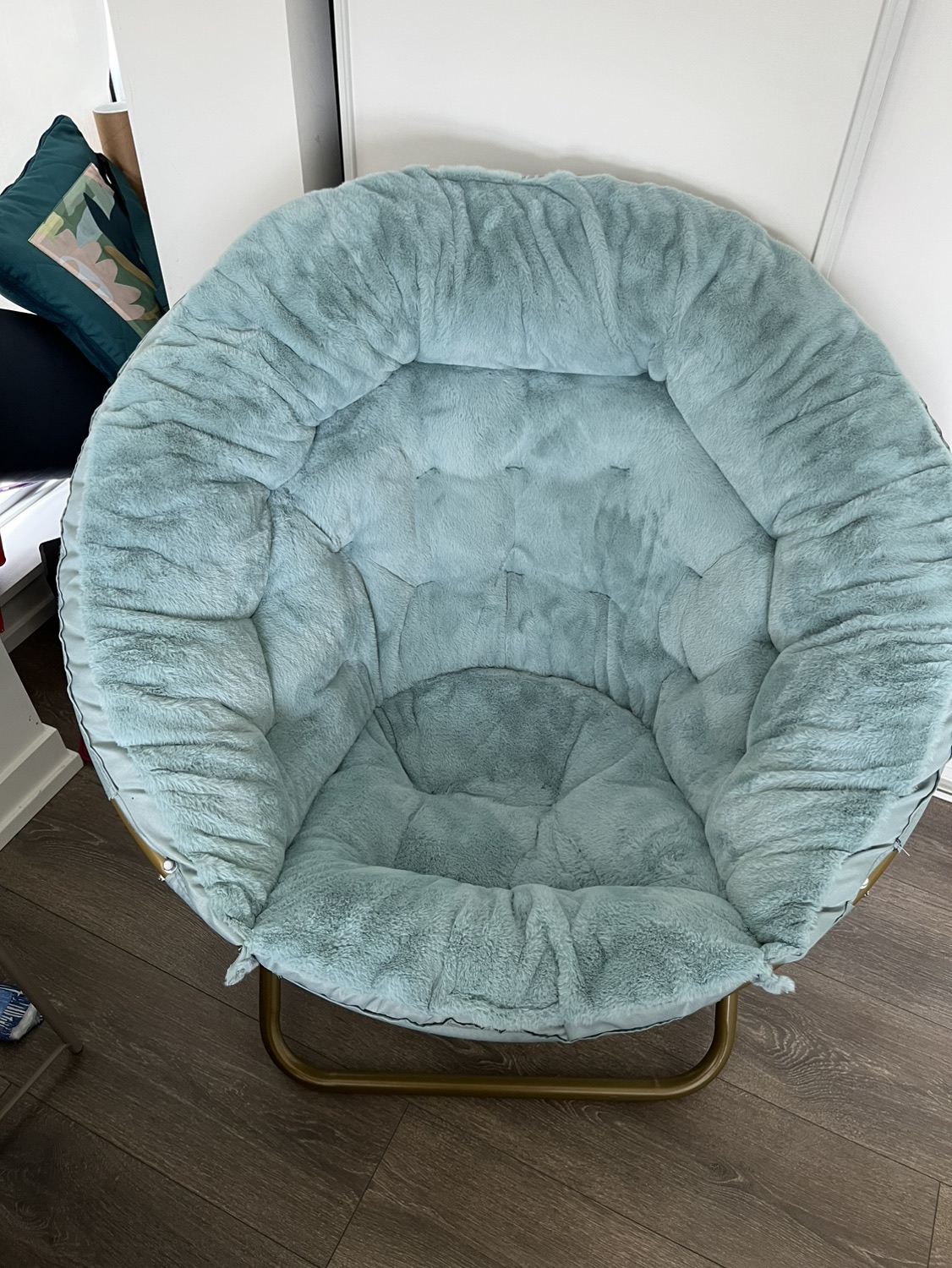 Blue saucer chair thumbnail