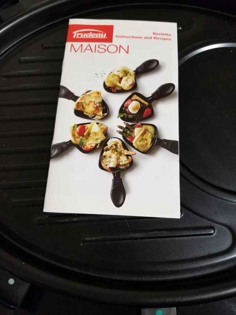 Trudeau Maison Grilly Party Grill