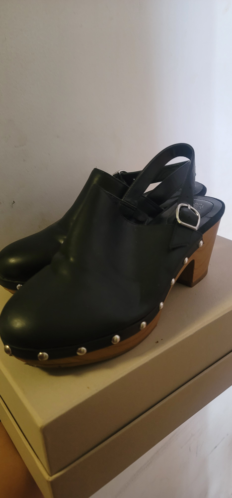 #freecycle  size 7 clogs image indicator(2)