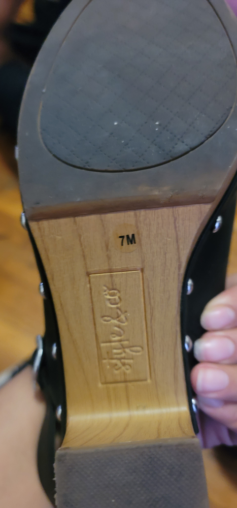 #freecycle  size 7 clogs image indicator(5)