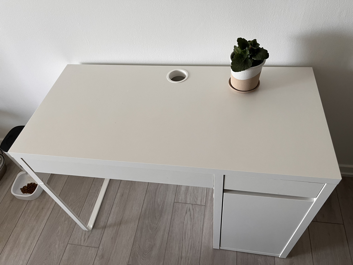 Office chair + desk - photo 2