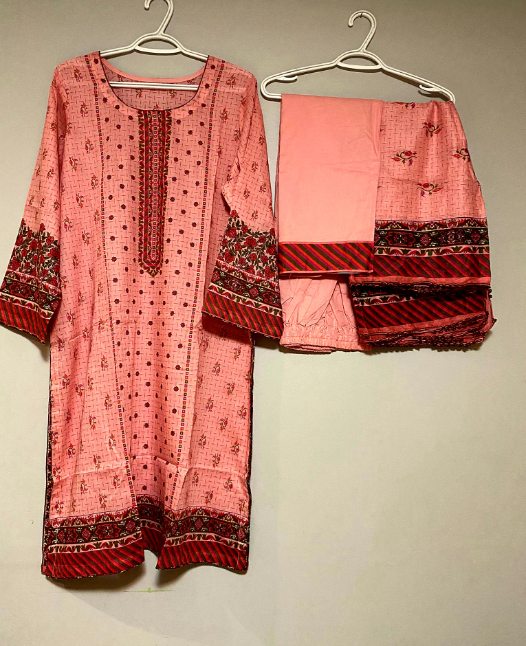 Pakistani Ladies Lawn Suits 3 Pieces Original SALINA Large Size image indicator(5)