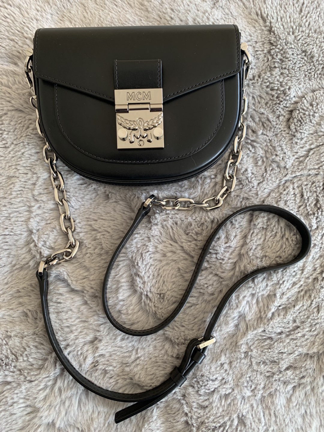 MCM Crossbody bag in Lamb Napa Leather image indicator(6)