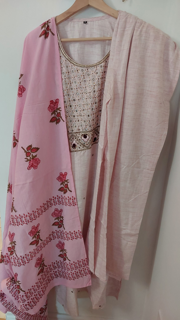 BRAND NEW womens embroidery suit set image indicator(4)