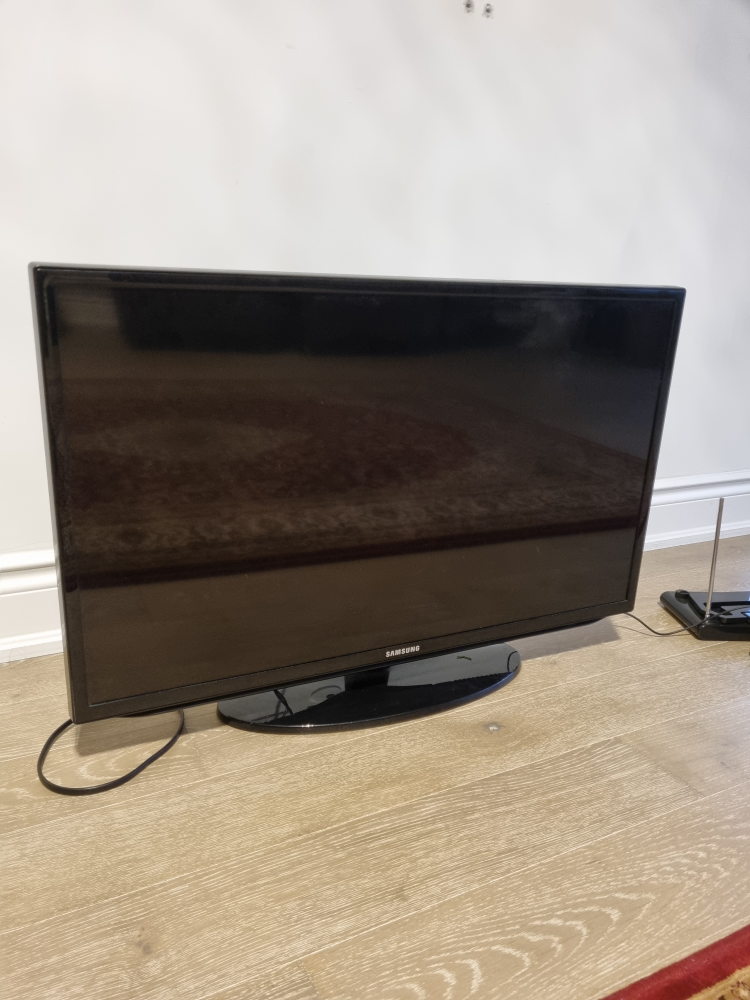 Samsung smart TV 32 ' model un32h5203af - photo 2