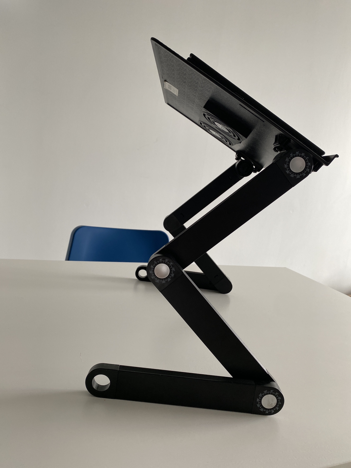 Laptop stand - photo 3