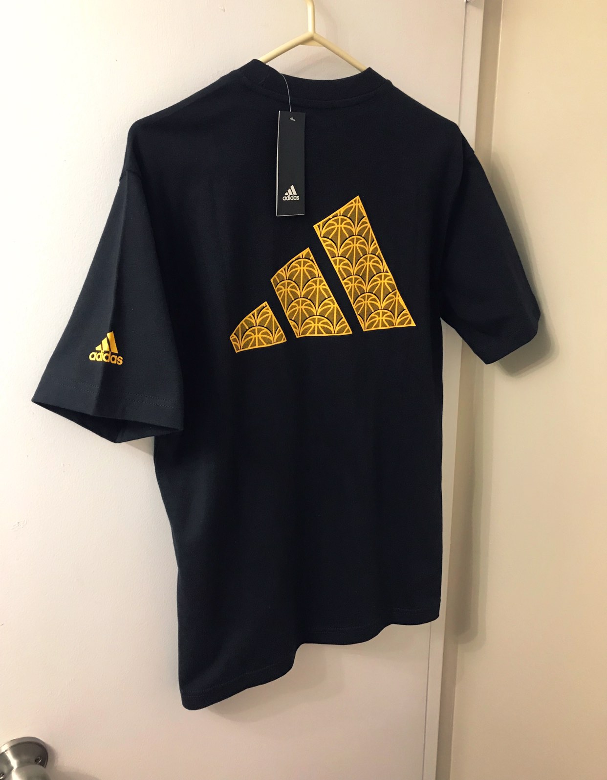 ADIDAS Cat Emb. GFX T-shirt - photo 3
