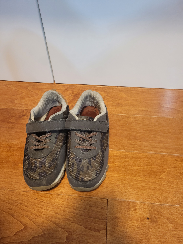 kids shoes youth size 2 thumbnail
