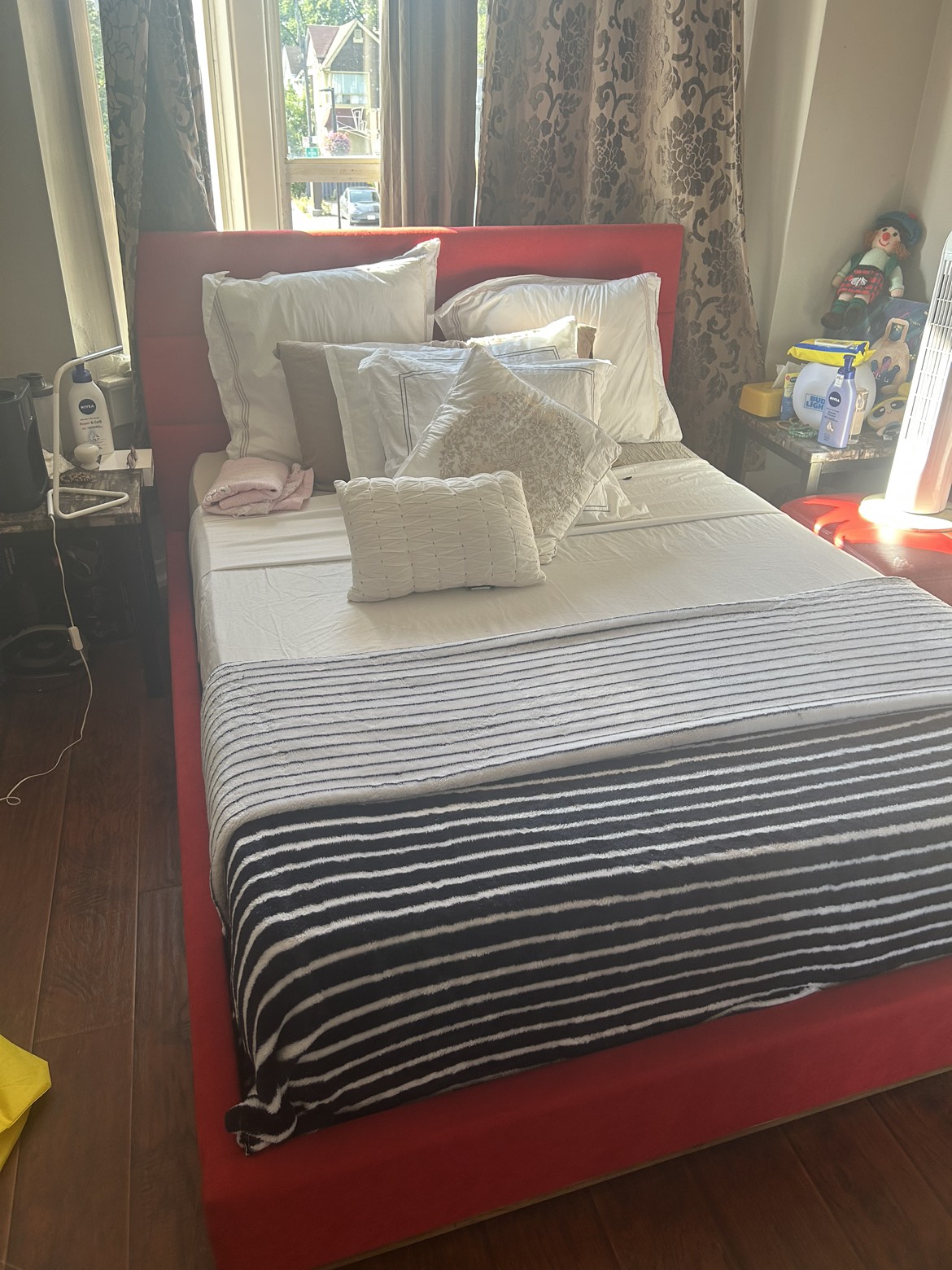 Head bed and frame with bed box - photo 3