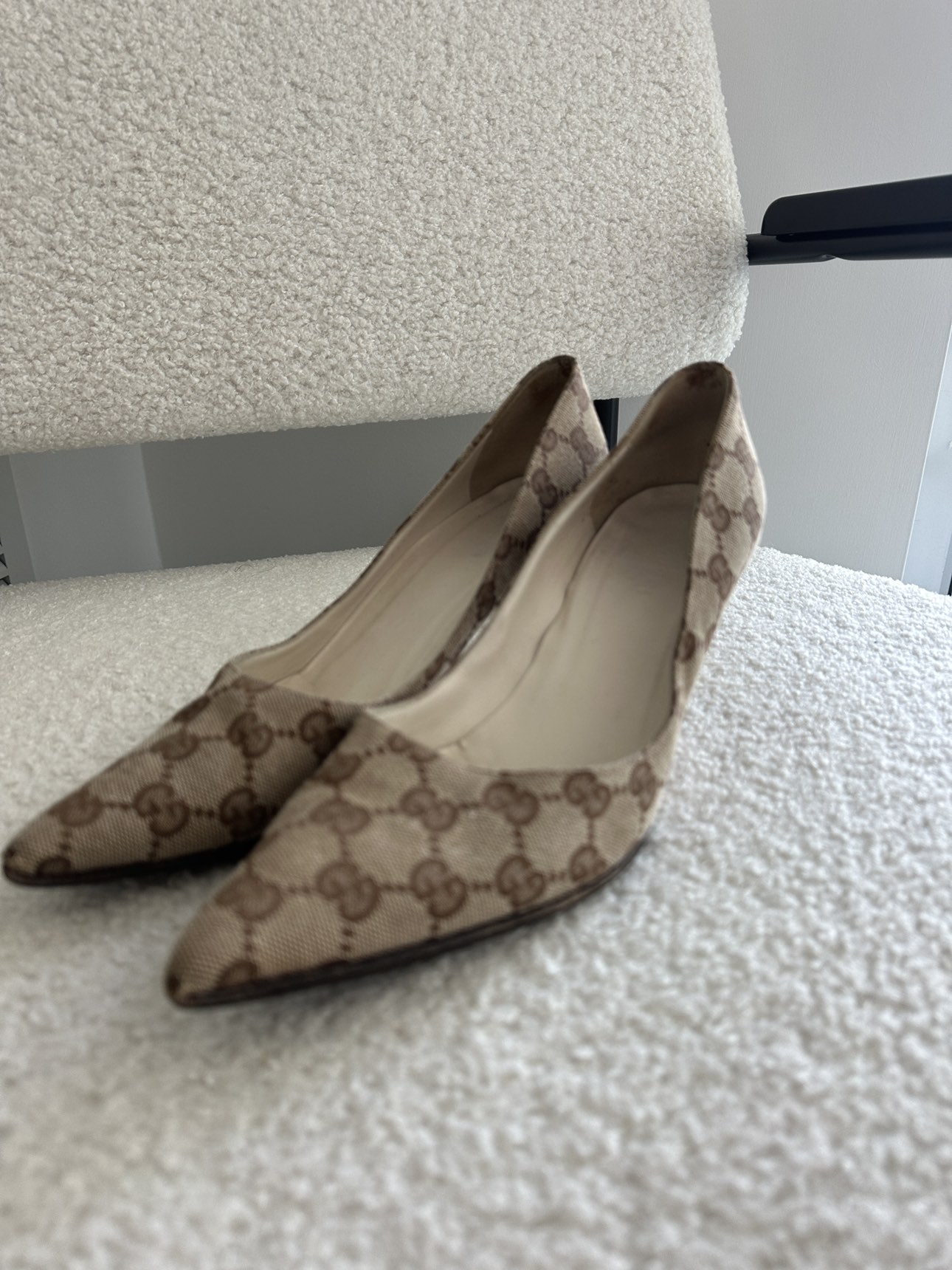 Vintage Gucci GG Pumps - photo 5