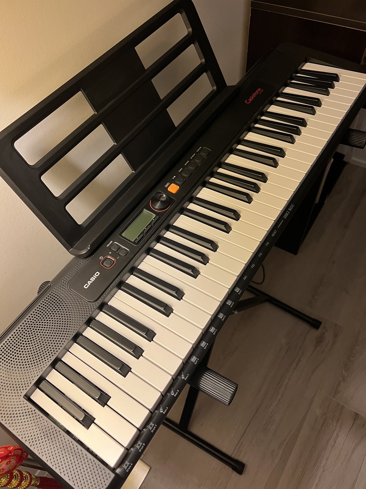 Casio CT-S195 61-Key Electric Keyboard with Stand & Bench - photo 2
