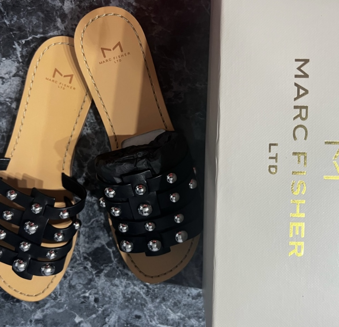 Marc Fisher Flats image indicator(2)