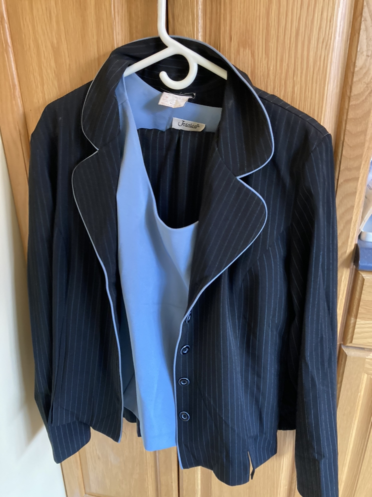 3 Psc ladies pant jacket blouse 2 different colours image indicator(2)