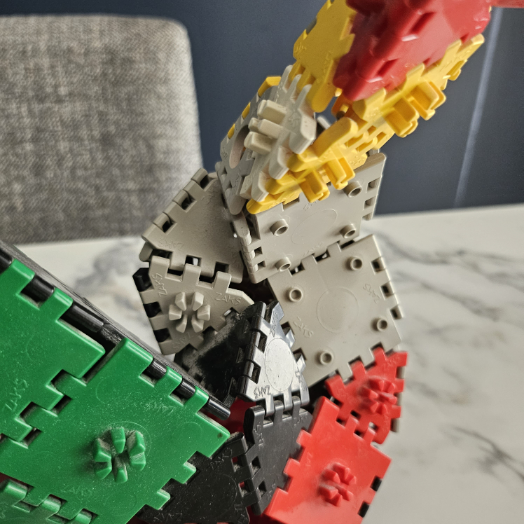 Vintage 80s Zaks Dragon Building Toy image indicator(4)